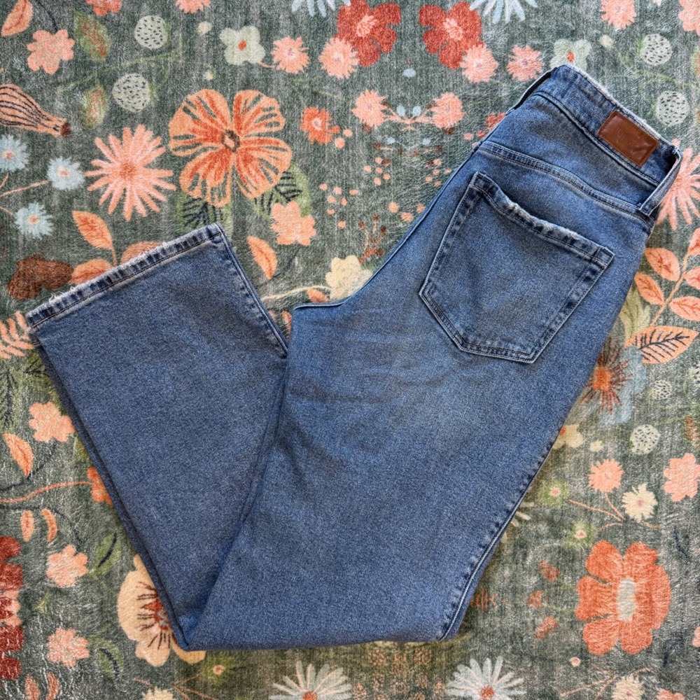 Hollister Ultra High-Rise Dad Jeans Women 8R W29 Medium Wash Distressed Straight